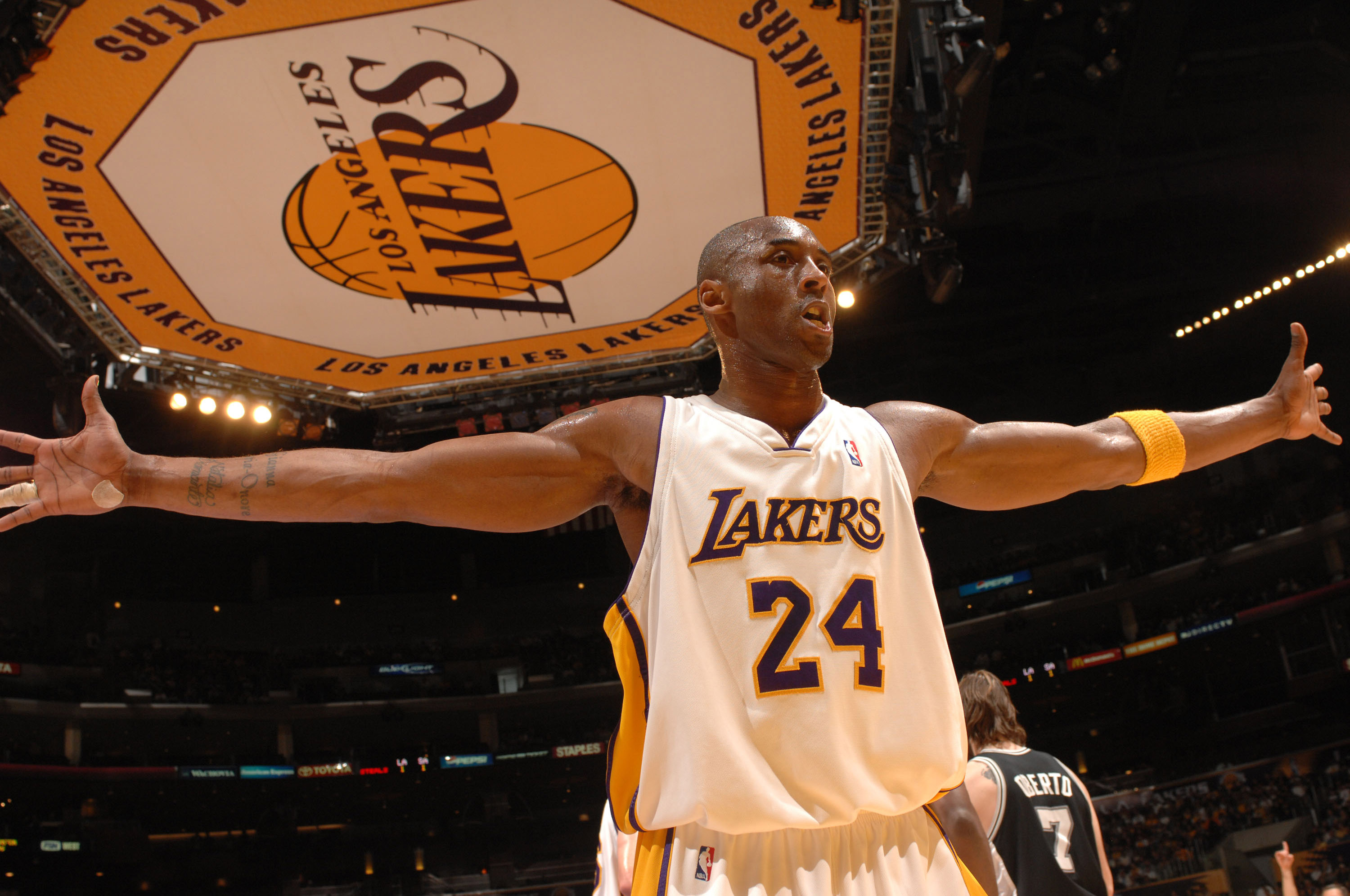 后防的守护 后防的守护