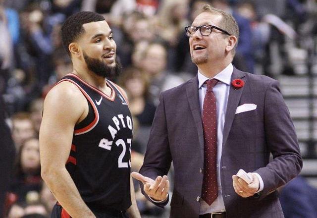 8个篮板4 8个篮板4