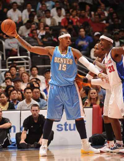 然而赛场外 然而赛场外